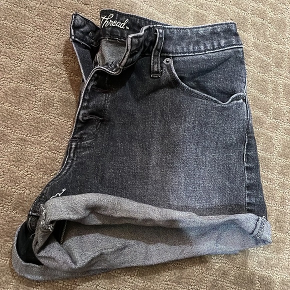 Universal Threads high rise shortie - Picture 5 of 7